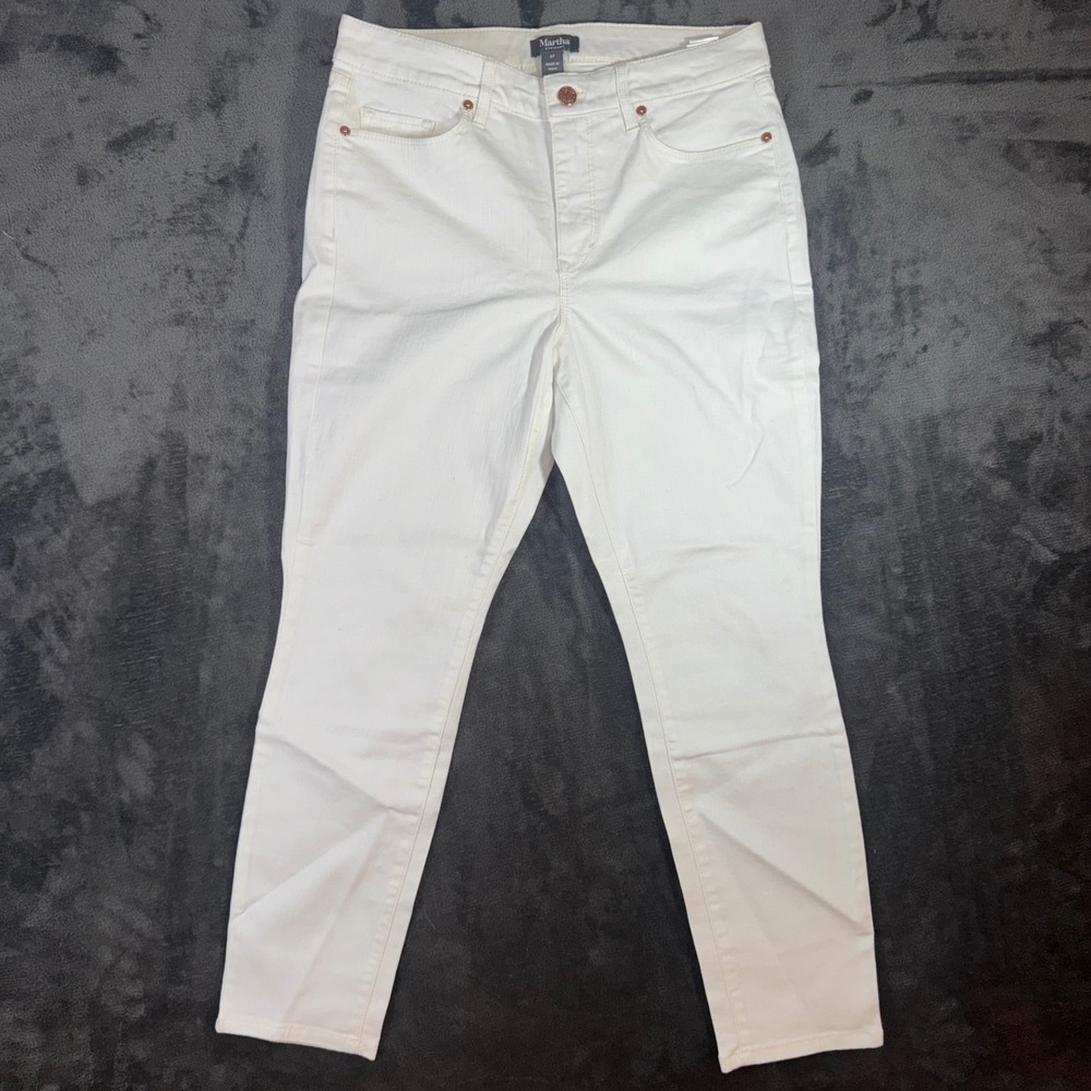 Womens 8P Martha Stewart Jeans White Excellent Petite Straight Leg Stretch Denim